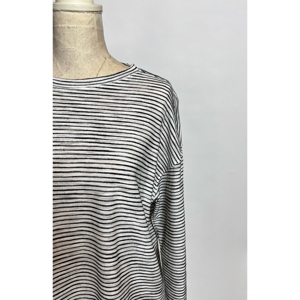 NWOT Old Navy Striped Lightweight Knit Top Sz L